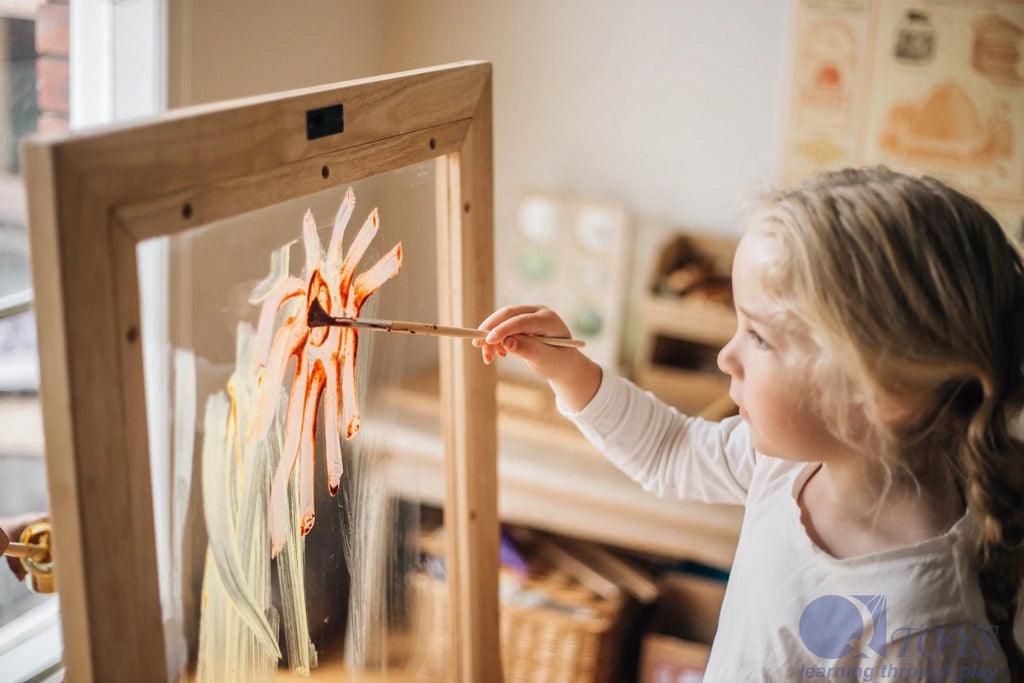 QToys - Toddler Perspex Easel