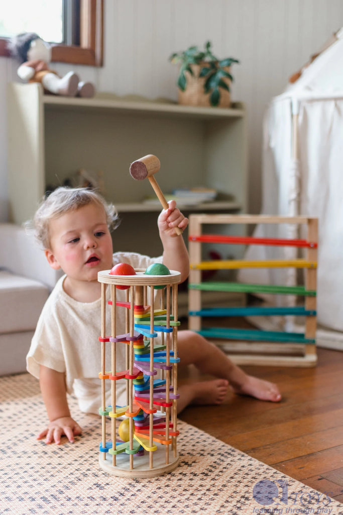 QToys - Pound A Ball Tower